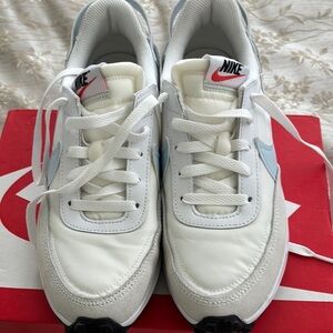 Nike Women's Sneakers - White and Light Blue